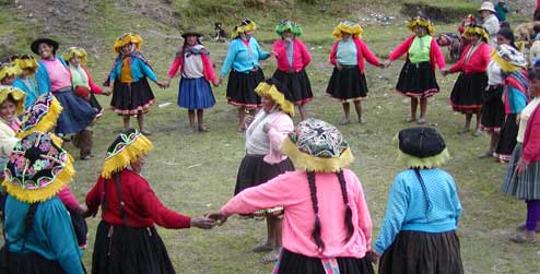 indigenous women in Peru join together