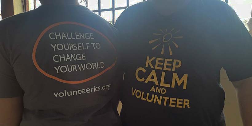 Volunteers wearing the Progressio ICS and Libre Expresion t-shirts